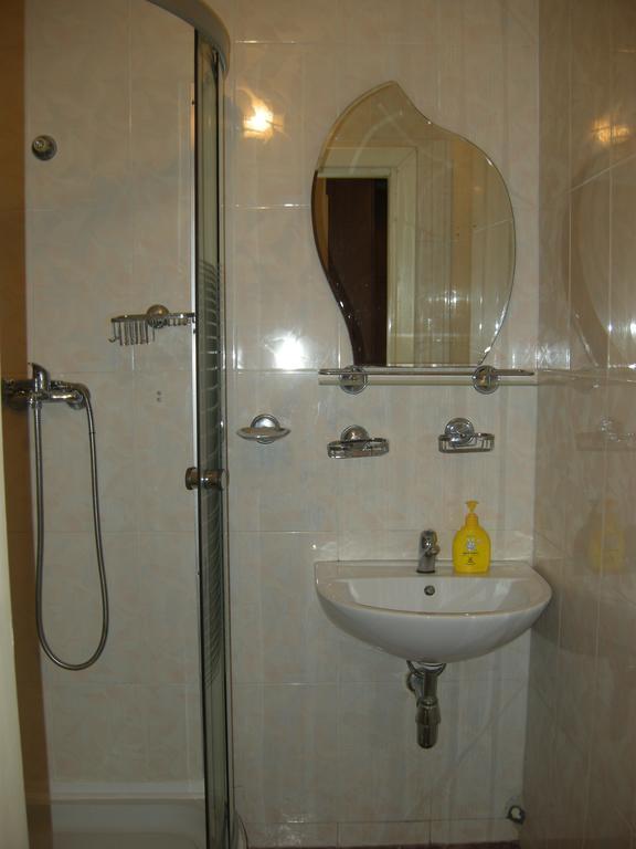 Apartament In Chirie Chisinau Exterior photo
